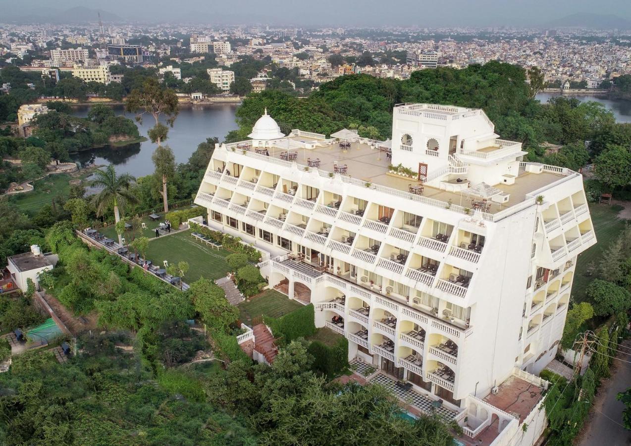 Hilltop Palace 3*