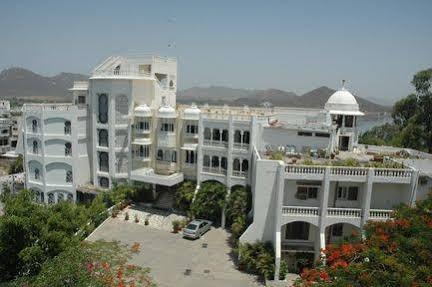 होटल Hilltop Palace