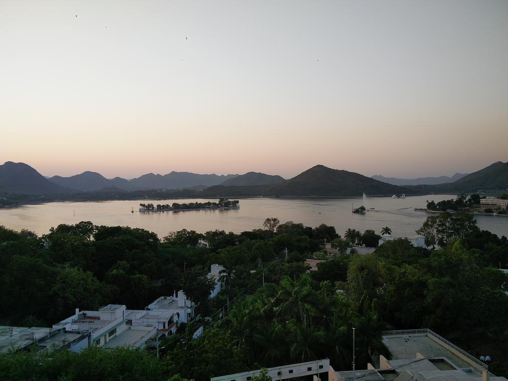 होटल Hilltop Palace 3*