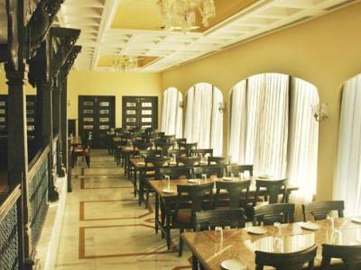 Hilltop Palace 3*