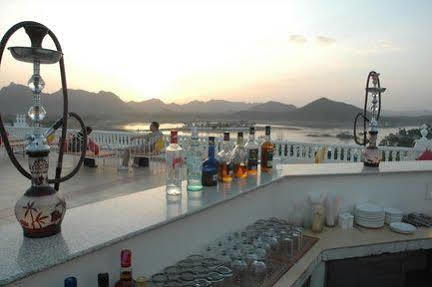 होटल Hilltop Palace 3*