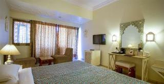 होटल Hilltop Palace 3*