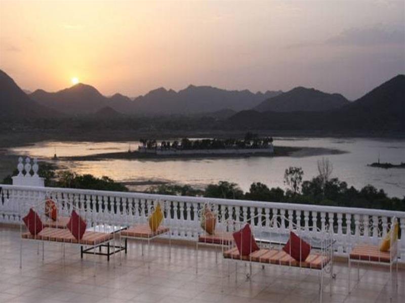 होटल Hilltop Palace